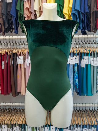 Green Boat Neck Velvet Dance Sleeveless Leotard for Women by Atelier della Danza MP